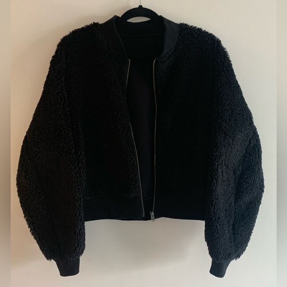 Uniqlo Windproof Teddy Bomber - Picture 3 of 3